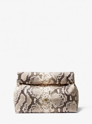 Bolsos De Mano Michael Kors Monogramme Python Embossed Lunch Bag Clutch Mujer Beige | 3410-LFGPR