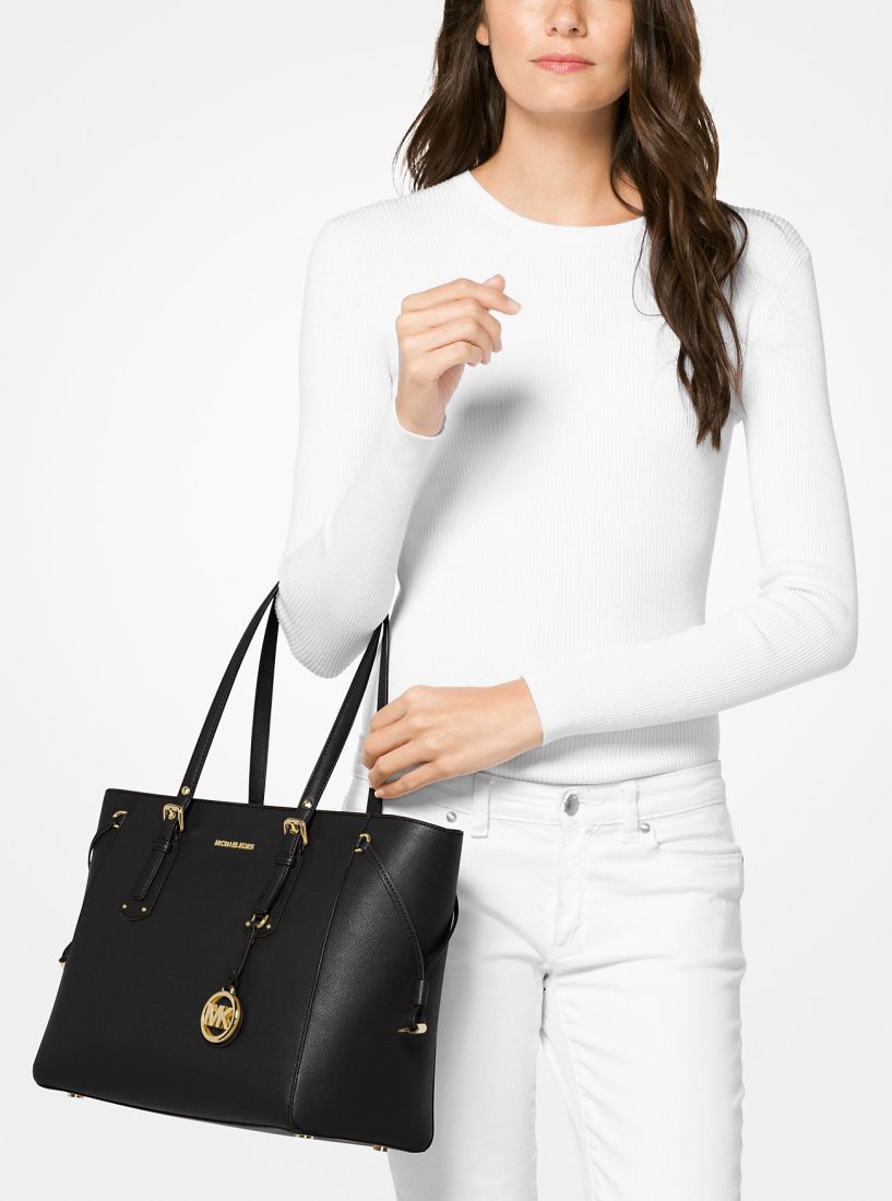 Bolsas de Mano Michael Kors Voyager Medium Crossgrain Leather Tote Bag Mujer Negras | 6134-OFURC